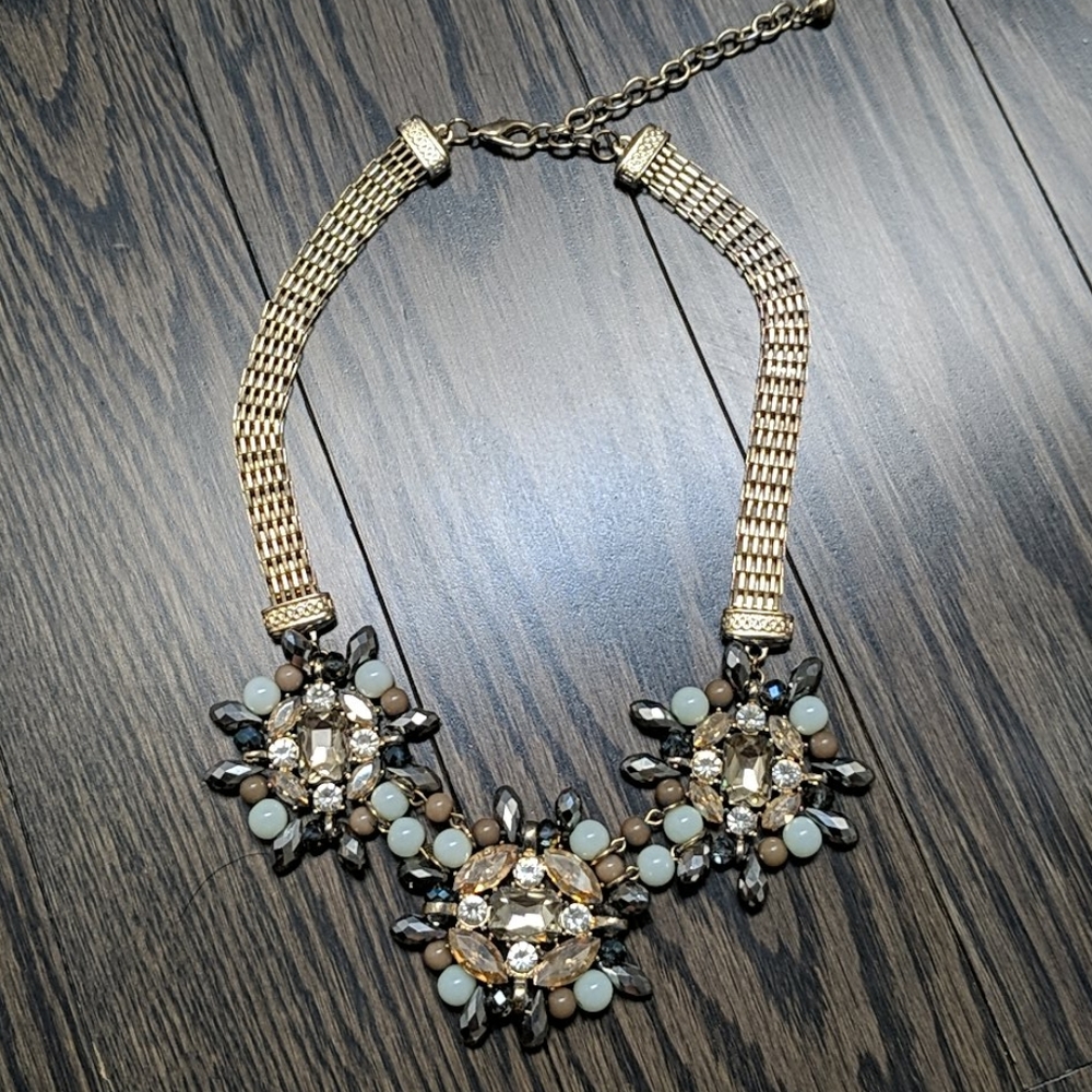 Statement necklace